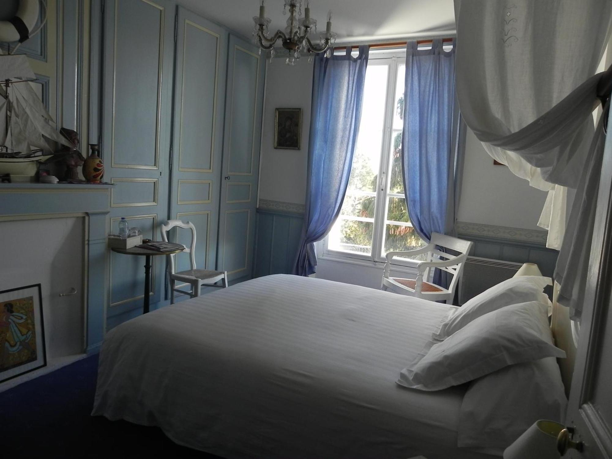 Cote Sud Bed & Breakfast Troo Bagian luar foto